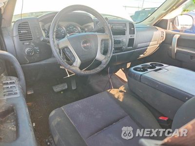 Zdjęcie 8 z 12 samochodu: 2013 GMC SIERRA SLE VIN:1GTR2VE79DZ134396 - miniatura