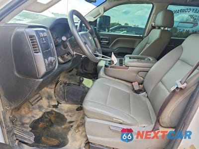 Zdjęcie 7 z 12 samochodu: 2017 CHEVROLET SILVERADO K2500 HEAVY DUTY VIN:1GC1KUEY8HF221195 - miniatura