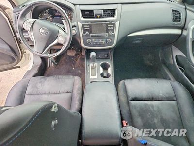 Zdjęcie 8 z 12 samochodu: 2017 NISSAN ALTIMA 2.5 SR VIN:1N4AL3AP7HN342395 - miniatura