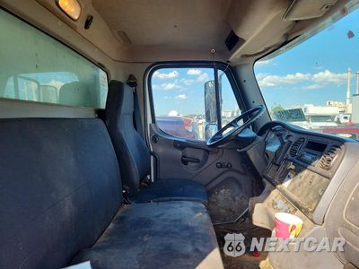 Zdjęcie 11 z 13 samochodu: 2015 FREIGHTLINER M2 106 MEDIUM DUTY VIN:3ALACWDU8FDGJ9030 - miniatura