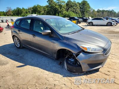 Czwarte zdjęcie samochodu z boku: 2018 FORD FOCUS SE VIN:1FADP3K29JL329539 - miniatura