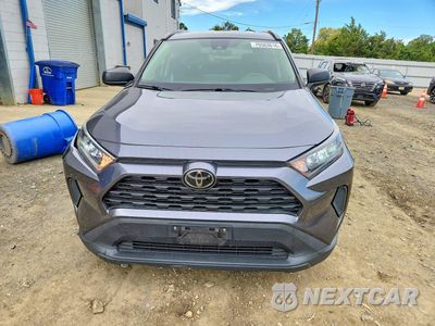 Piąte zdjęcie samochodu w środku: 2019 TOYOTA RAV4 LE VIN:JTMF1RFV8KD502894 - miniatura