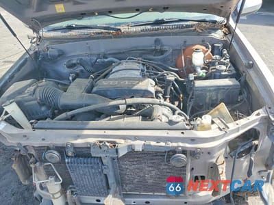 Zdjęcie 11 z 12 samochodu: 2000 TOYOTA TUNDRA SR5 VIN:5TBBT4411YS112303 - miniatura