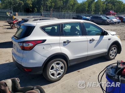 Trzecie zdjęcie samochodu z tyłu: 2017 FORD ESCAPE S VIN:1FMCU0F74HUE29390 - miniatura