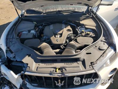Zdjęcie 12 z 13 samochodu: 2022 MASERATI LEVANTE MODENA VIN:ZN661YUM9NX389155 - miniatura