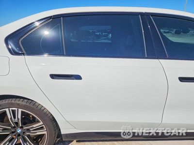 Zdjęcie 10 z 12 samochodu: 2024 BMW 760 XI VIN:WBA33EJ01RCS41669 - miniatura