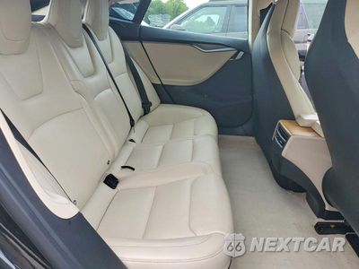 Zdjęcie 10 z 12 samochodu: 2018 TESLA MODEL S VIN:5YJSA1E29JF277285 - miniatura