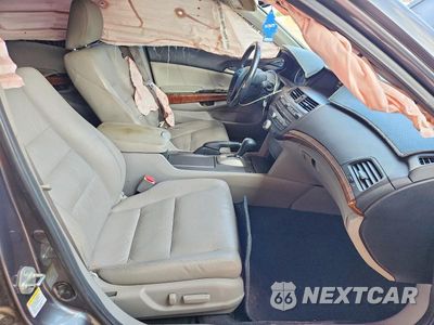 Zdjęcie 7 z 12 samochodu: 2011 HONDA ACCORD EXL VIN:1HGCP3F85BA017382 - miniatura
