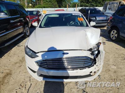 Piąte zdjęcie samochodu w środku: 2017 FORD FUSION SE HYBRID VIN:3FA6P0LU3HR347912 - miniatura