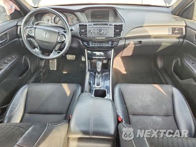 Zdjęcie 8 z 12 samochodu: 2017 HONDA ACCORD SPORT VIN:1HGCR2F60HA007418 - miniatura