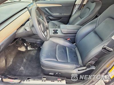 Zdjęcie 7 z 13 samochodu: 2023 TESLA MODEL 3 VIN:5YJ3E1EAXPF705731 - miniatura