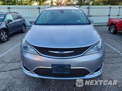 Piąte zdjęcie samochodu w środku: 2019 CHRYSLER PACIFICA TOURING L VIN:2C4RC1BG2KR537654 - miniatura