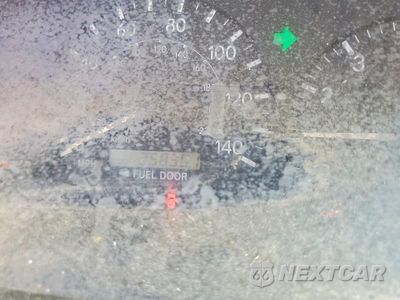 Zdjęcie 9 z 12 samochodu: 2000 TOYOTA CAMRY CE VIN:4T1BG22K6YU001202 - miniatura