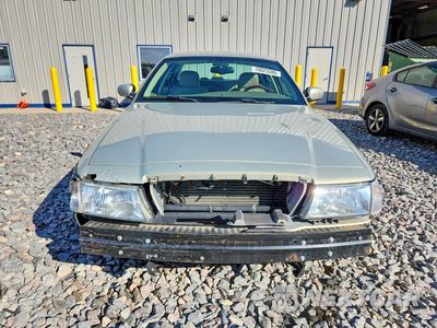 Piąte zdjęcie samochodu w środku: 2005 MERCURY GRAND MARQUIS LS VIN:2MEHM75W35X623830 - miniatura
