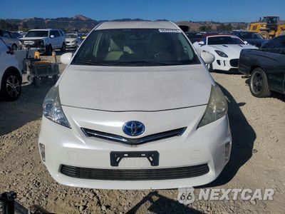 Piąte zdjęcie samochodu w środku: 2014 TOYOTA PRIUS V TWO VIN:JTDZN3EU7E3304440 - miniatura