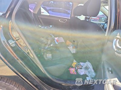 Zdjęcie 10 z 12 samochodu: 2019 NISSAN SENTRA SR VIN:3N1AB7AP5KY379155 - miniatura