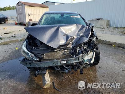 Piąte zdjęcie samochodu w środku: 2017 CHEVROLET CRUZE LT VIN:1G1BE5SM6H7225168 - miniatura