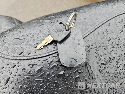 Zdjęcie 8 z 9 samochodu: 2006 HONDA VT750 C VIN:JH2RC50096M201870 - miniatura
