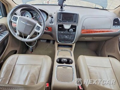 Zdjęcie 8 z 13 samochodu: 2016 CHRYSLER TOWN & COUNTRY TOURING L VIN:2C4RC1CG4GR159942 - miniatura