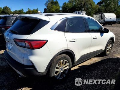 Trzecie zdjęcie samochodu z tyłu: 2021 FORD ESCAPE SE VIN:1FMCU0G61MUA66157 - miniatura