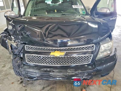 Zdjęcie 12 z 14 samochodu: 2008 CHEVROLET SUBURBAN K1500 LS VIN:3GNFK16388G300427 - miniatura