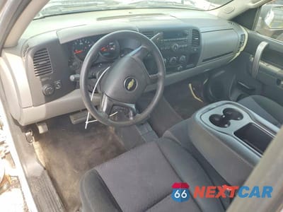 Zdjęcie 8 z 12 samochodu: 2011 CHEVROLET SILVERADO K1500 LS VIN:1GCRKREA2BZ446172 - miniatura
