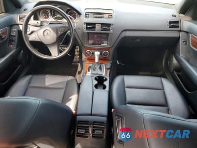 Zdjęcie 8 z 13 samochodu: 2011 MERCEDES-BENZ C 300 4MATIC VIN:WDDGF8BB6BR148751 - miniatura