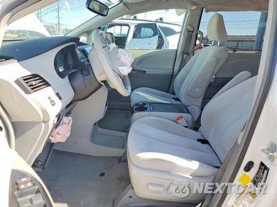 Zdjęcie 7 z 13 samochodu: 2013 TOYOTA SIENNA LE VIN:5TDKK3DC1DS348742 - miniatura