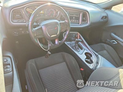 Zdjęcie 8 z 12 samochodu: 2021 DODGE CHALLENGER SXT VIN:2C3CDZAG2MH596493 - miniatura