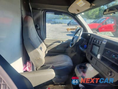 Zdjęcie 11 z 13 samochodu: 2008 CHEVROLET EXPRESS G3500 VIN:1GBHG31K181120514 - miniatura