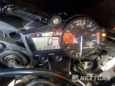 Zdjęcie 7 z 9 samochodu: 2003 YAMAHA YZFR1 VIN:JYARN10E03A007681 - miniatura