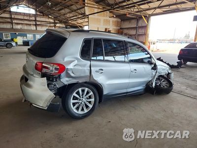Trzecie zdjęcie samochodu z tyłu: 2017 VOLKSWAGEN TIGUAN S VIN:WVGAV7AX5HK044839 - miniatura