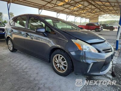 Czwarte zdjęcie samochodu z boku: 2014 TOYOTA PRIUS V THREE VIN:JTDZN3EUXE3346861 - miniatura