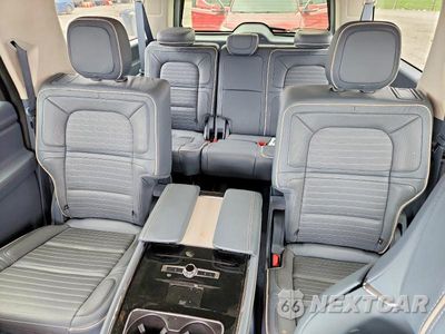Zdjęcie 10 z 13 samochodu: 2018 LINCOLN NAVIGATOR L BLACK LABEL VIN:5LMJJ3TT7JEL08255 - miniatura