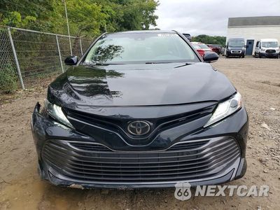 Piąte zdjęcie samochodu w środku: 2018 TOYOTA CAMRY XLE VIN:4T1B11HK5JU050948 - miniatura