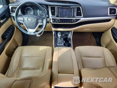 Zdjęcie 8 z 13 samochodu: 2015 TOYOTA HIGHLANDER XLE VIN:5TDJKRFHXFS220770 - miniatura