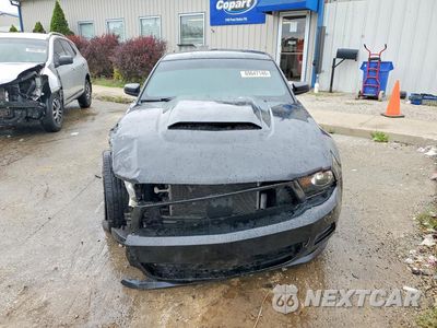 Piąte zdjęcie samochodu w środku: 2012 FORD MUSTANG VIN:1ZVBP8AM9C5276735 - miniatura