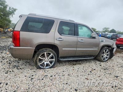 Trzecie zdjęcie samochodu z tyłu: 2012 CADILLAC ESCALADE HYBRID VIN:1GYS4EEJ8CR226499 - miniatura