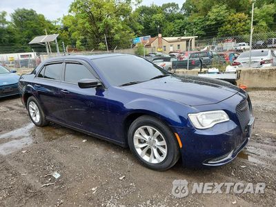 Czwarte zdjęcie samochodu z boku: 2015 CHRYSLER 300 LIMITED VIN:2C3CCAAG6FH803247 - miniatura