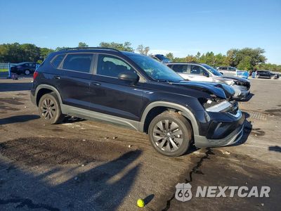 Czwarte zdjęcie samochodu z boku: 2023 VOLKSWAGEN TAOS S VIN:3VVDX7B28PM356130 - miniatura
