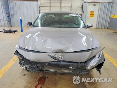 Piąte zdjęcie samochodu w środku: 2022 HYUNDAI ELANTRA SE VIN:KMHLL4AG3NU349186 - miniatura