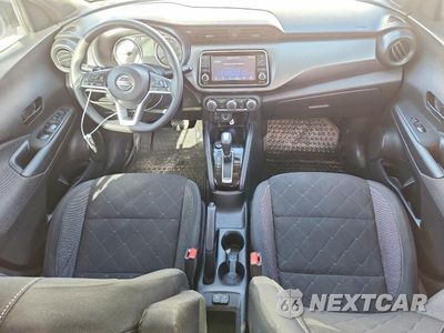 Zdjęcie 8 z 13 samochodu: 2019 NISSAN KICKS S VIN:3N1CP5CU2KL493404 - miniatura