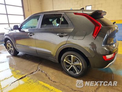 Drugie zdjęcie samochodu z przodu: 2026 KIA NIRO LX VIN:KNDCP3LE2T5342705 - miniatura