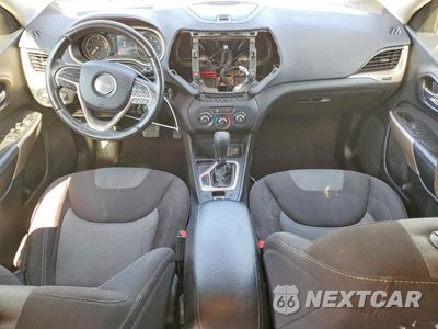 Zdjęcie 8 z 13 samochodu: 2018 JEEP CHEROKEE LATITUDE VIN:1C4PJLCB9JD573015 - miniatura