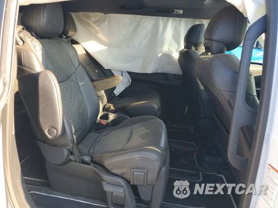 Zdjęcie 10 z 12 samochodu: 2023 TOYOTA SIENNA 25TH ANNIVERSARY EDITION VIN:5TDCRKEC0PS151994 - miniatura