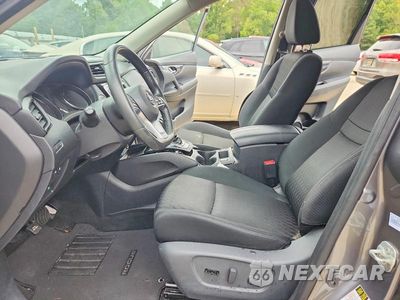 Zdjęcie 7 z 13 samochodu: 2018 NISSAN ROGUE SV VIN:KNMAT2MV9JP519473 - miniatura
