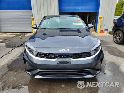 Piąte zdjęcie samochodu w środku: 2023 KIA FORTE LXS VIN:3KPF24AD7PE611450 - miniatura