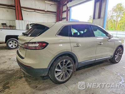 Trzecie zdjęcie samochodu z tyłu: 2020 LINCOLN NAUTILUS RESERVE VIN:2LMPJ8KPXLBL12835 - miniatura