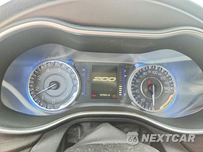 Zdjęcie 9 z 13 samochodu: 2016 CHRYSLER 200 LIMITED VIN:1C3CCCAB8GN108230 - miniatura