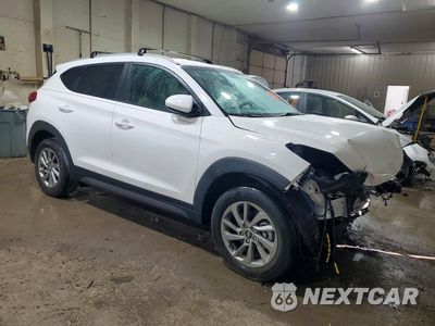 Czwarte zdjęcie samochodu z boku: 2016 HYUNDAI TUCSON SE VIN:KM8J33A48GU194886 - miniatura